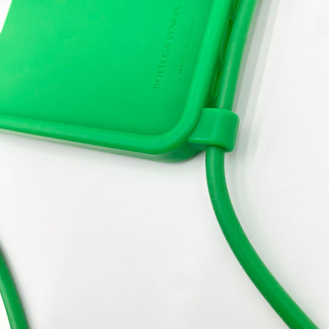 【極美品】ボッテガヴェネタ iPhone15Pro ケース ストラップ グリーン