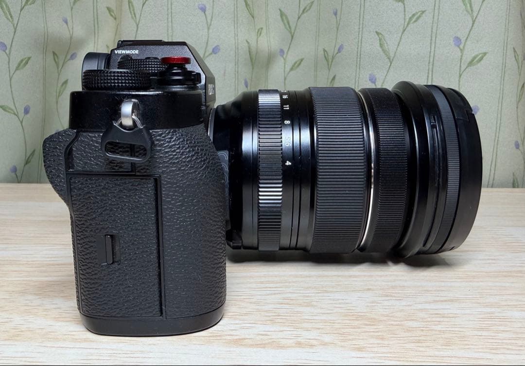 FUJIFILM X-T3 一眼レフ XF16-80mmF4レンズ　フジフィルム