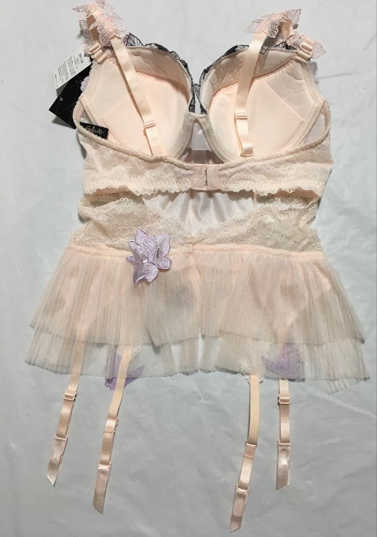 新品　ワコール　サルート 83G スリーインワン E75 40周年限定