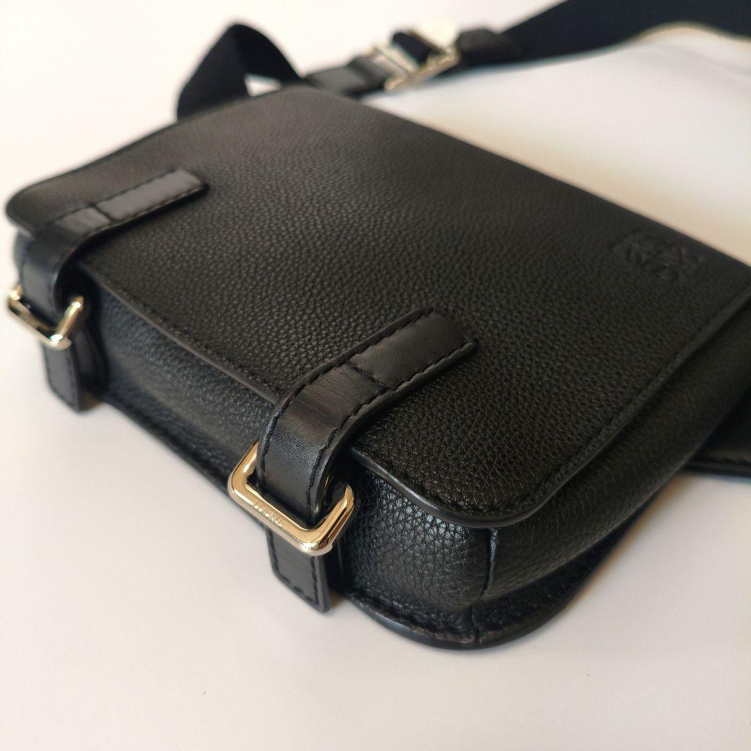 【seiandh】 ロエベ アナグラム　ミリタリーバムバッグ　ボディバッグ