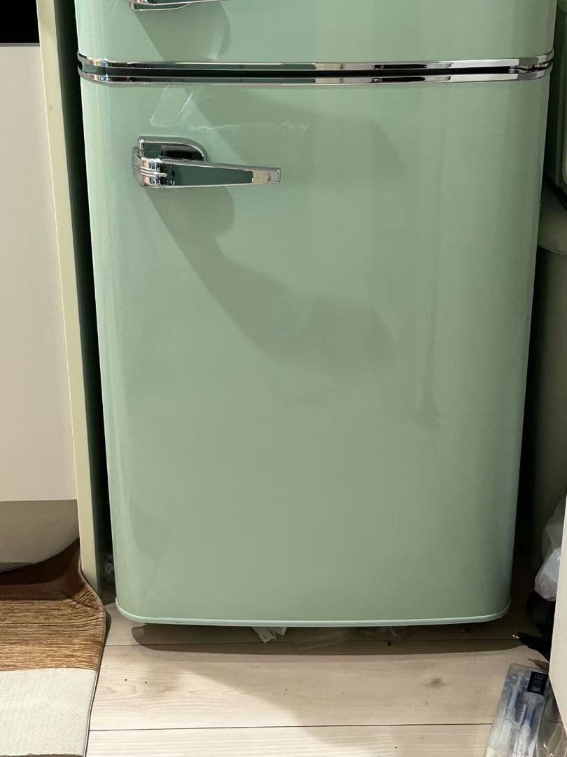 2020年製　レトロデザイン　冷蔵庫　単身用　130L 小型　一人暮らし
