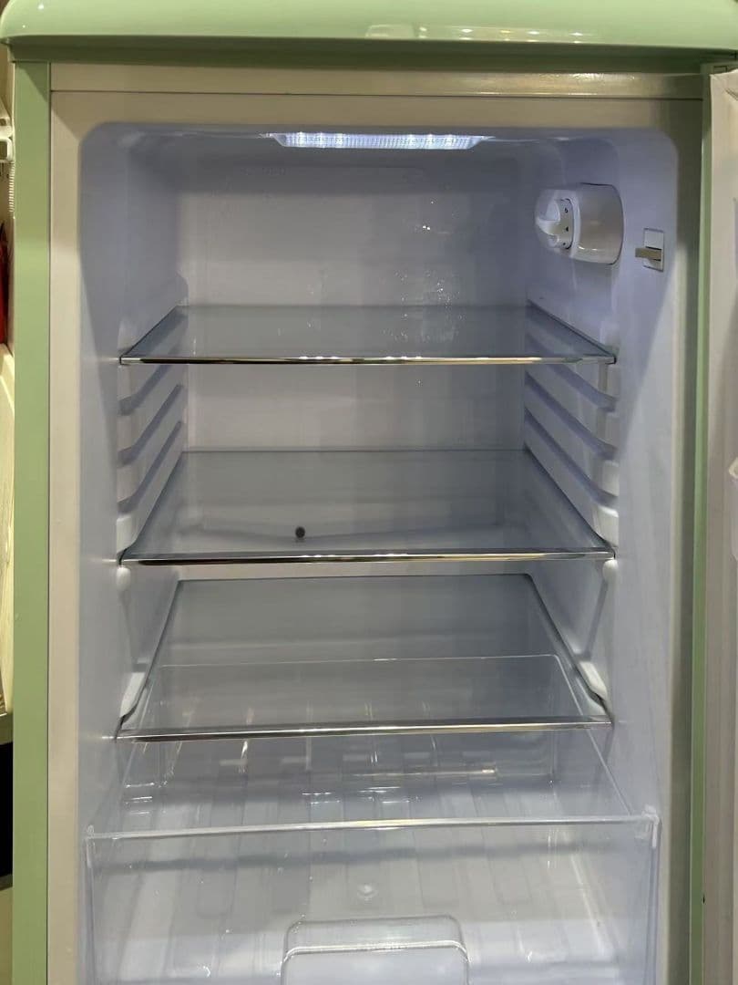 2020年製　レトロデザイン　冷蔵庫　単身用　130L 小型　一人暮らし