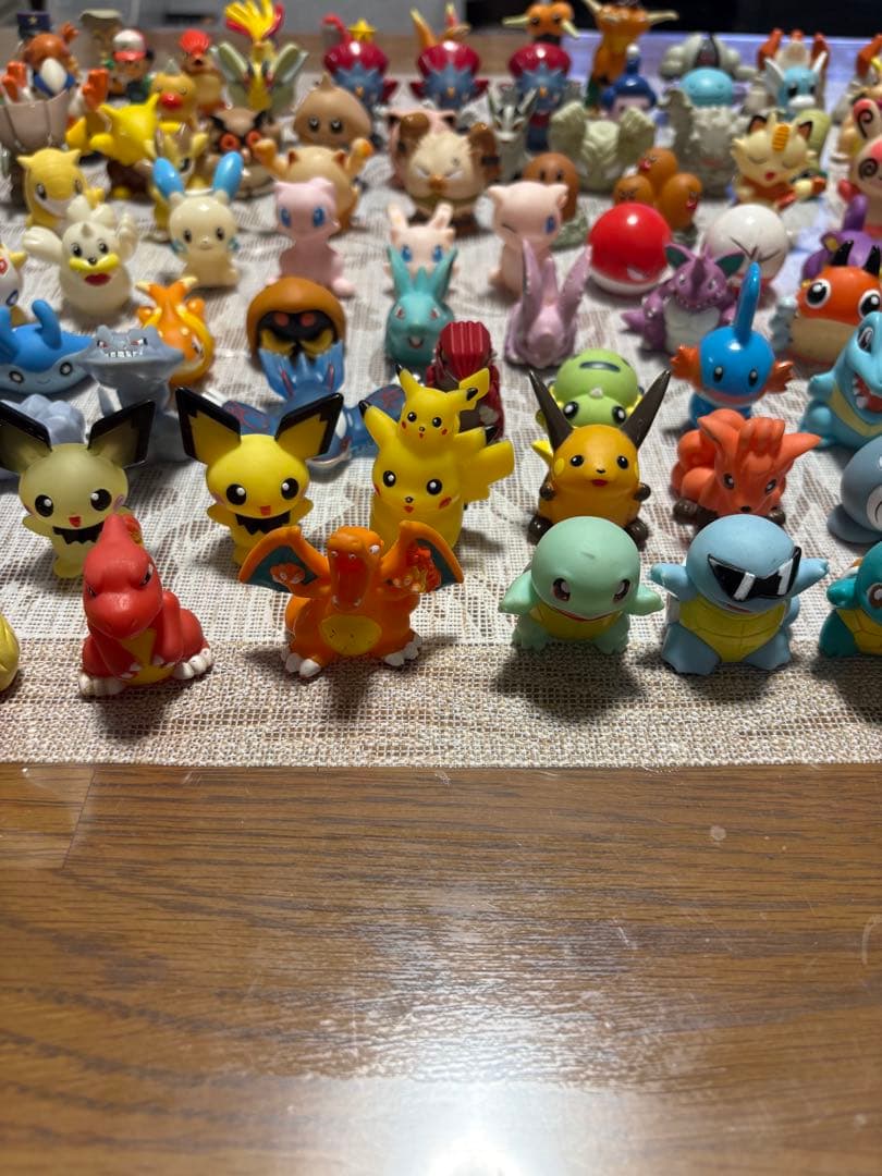 ゆ*リ様 【値下げ】ポケモン 指人形 140体セット