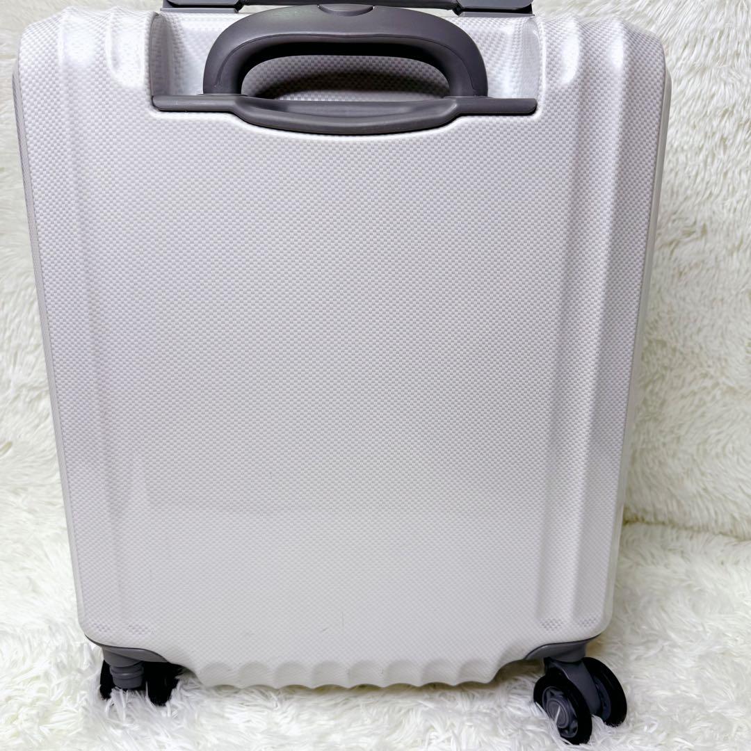 ace. スーツケース パリセイド　35L ホワイトカーボン　TSAロック