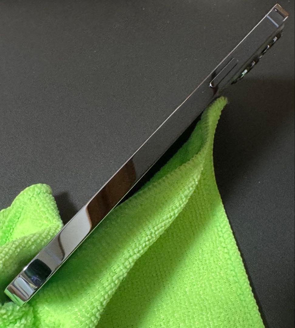 Kz’ Apple iPhone 13 Pro Max 1TBシエラブルー