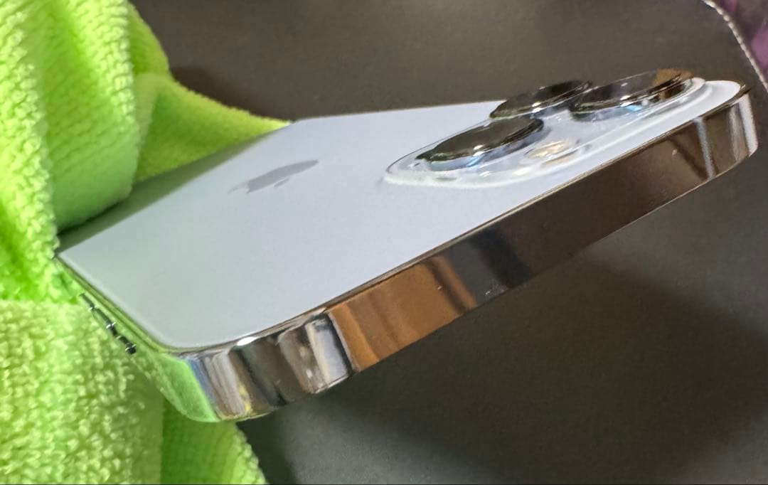 Kz’ Apple iPhone 13 Pro Max 1TBシエラブルー