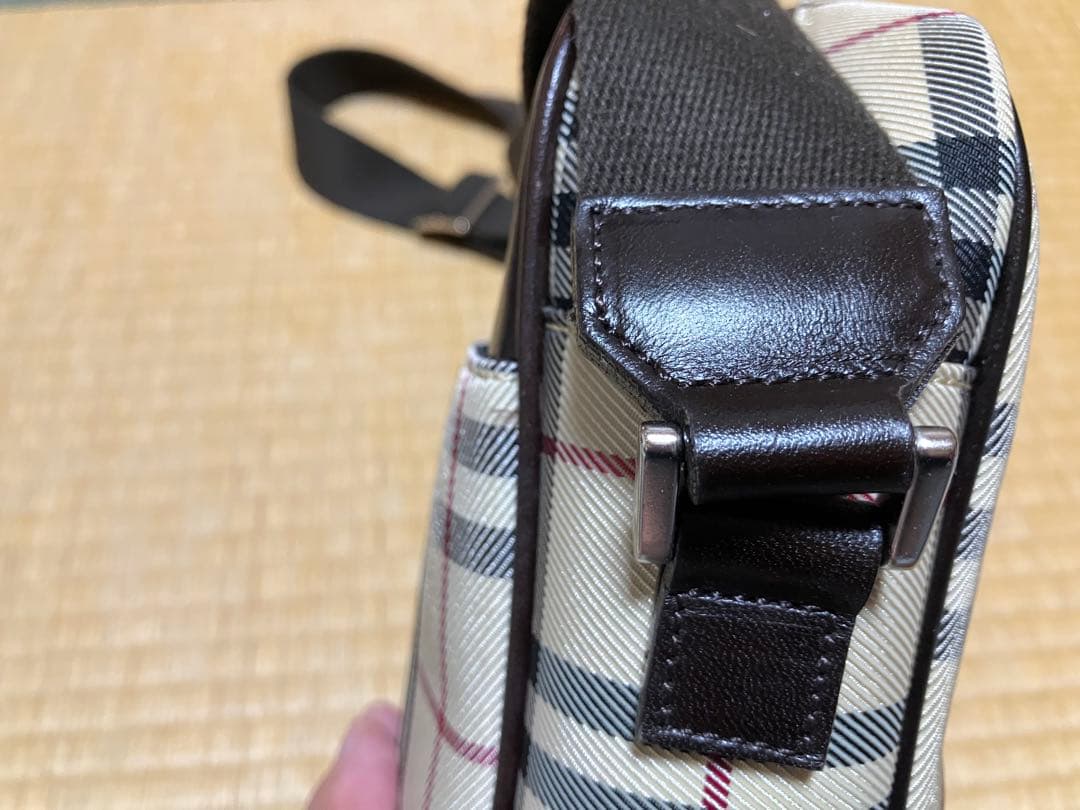 美品　BURBERRY ノバチェックショルダーバッグ