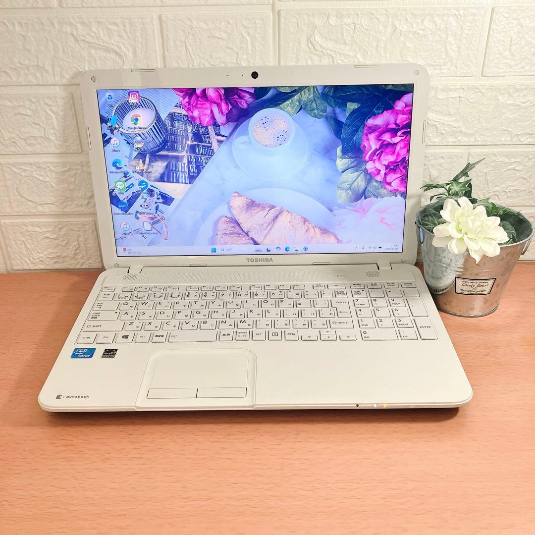 Windows11✨大容量500GB☘️カメラ付すぐ使える東芝ノートパソコン白