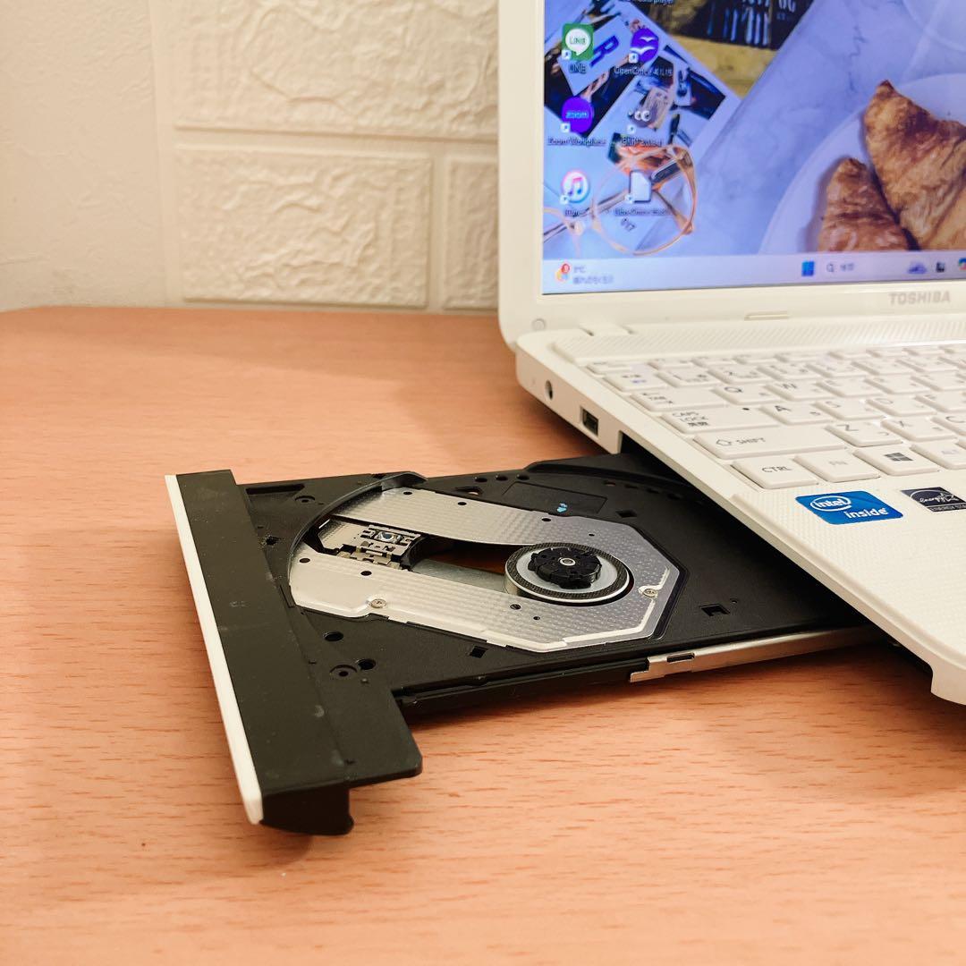 Windows11✨大容量500GB☘️カメラ付すぐ使える東芝ノートパソコン白