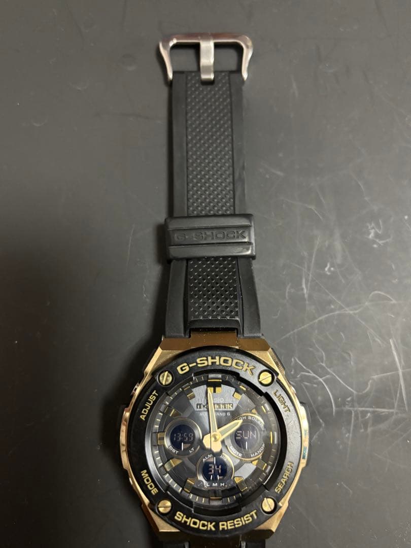 人気モデル カシオ G-SHOCK GST-W300G-1A9JF