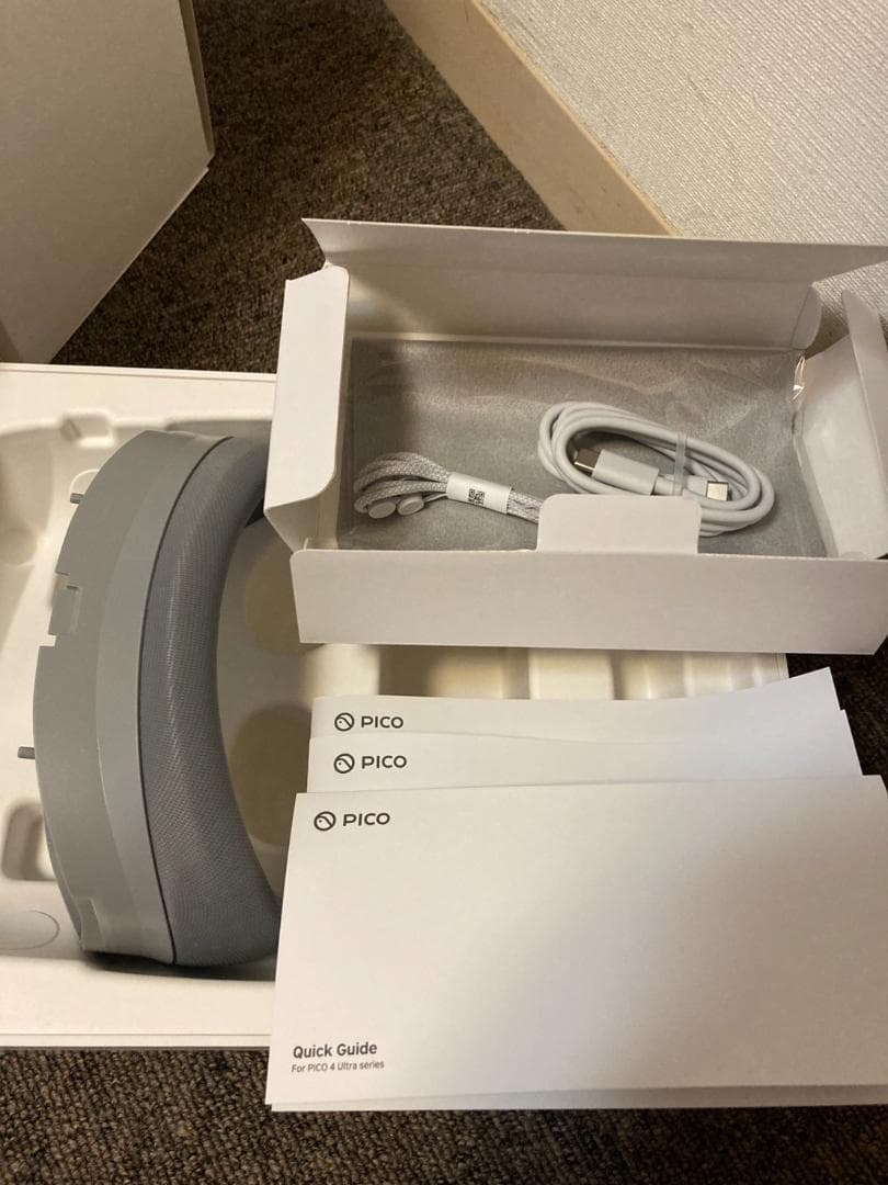 PICO4Ultra＋Motion Tracker(未開封)＋フェイスクッション