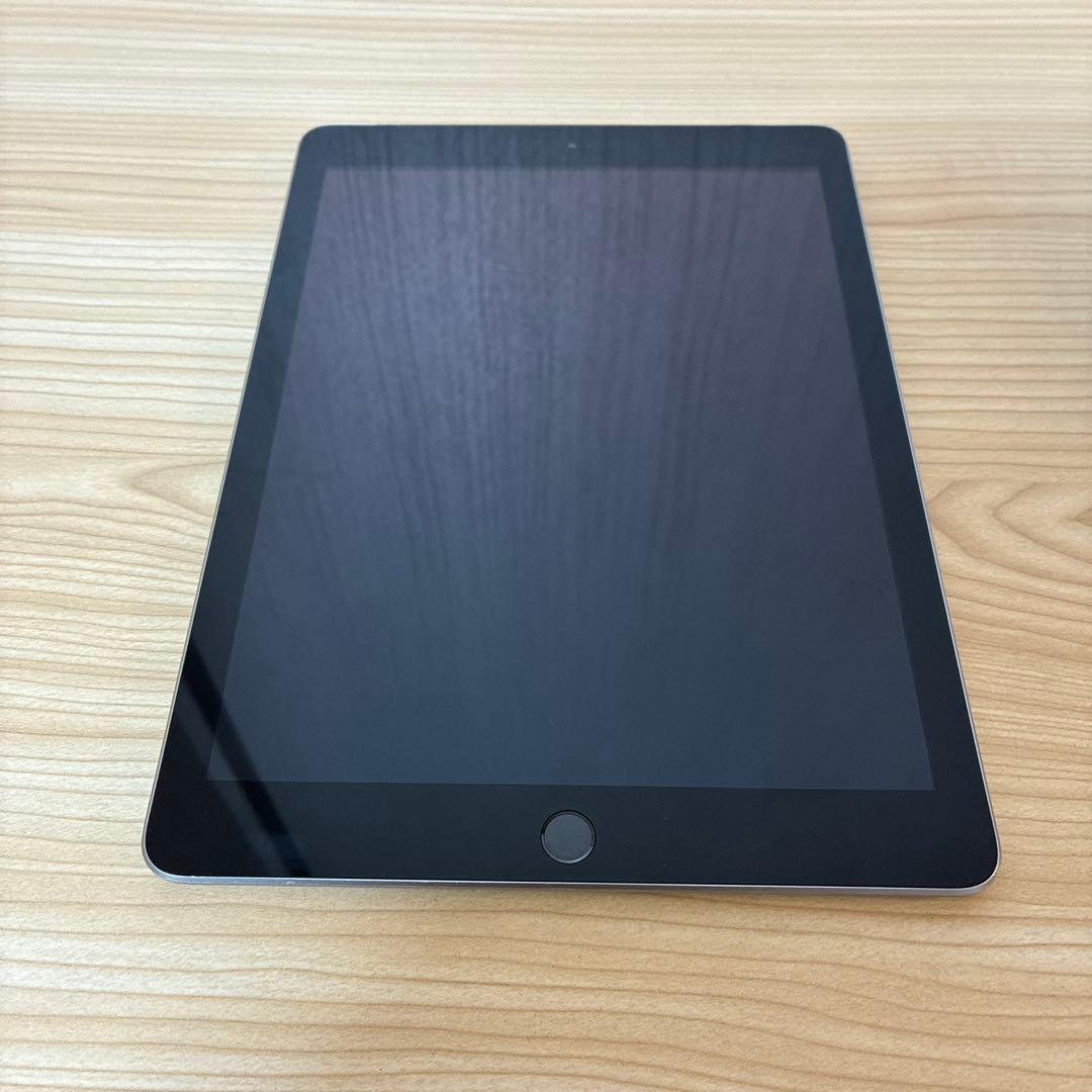 Apple iPad (第6世代) 32GB スペースグレー（本体のみ）