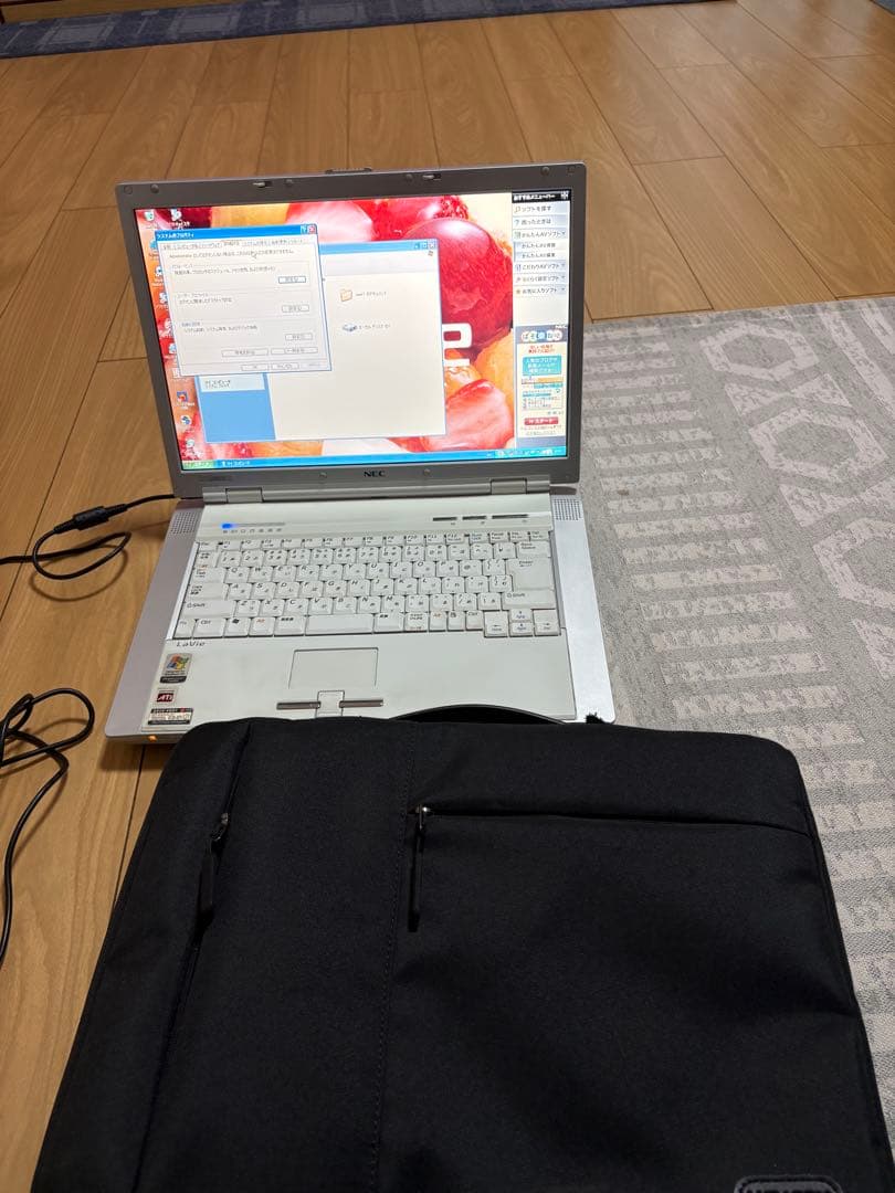 NEC LaVie LL550/G Windows XP 起動品　PCバッグ付き