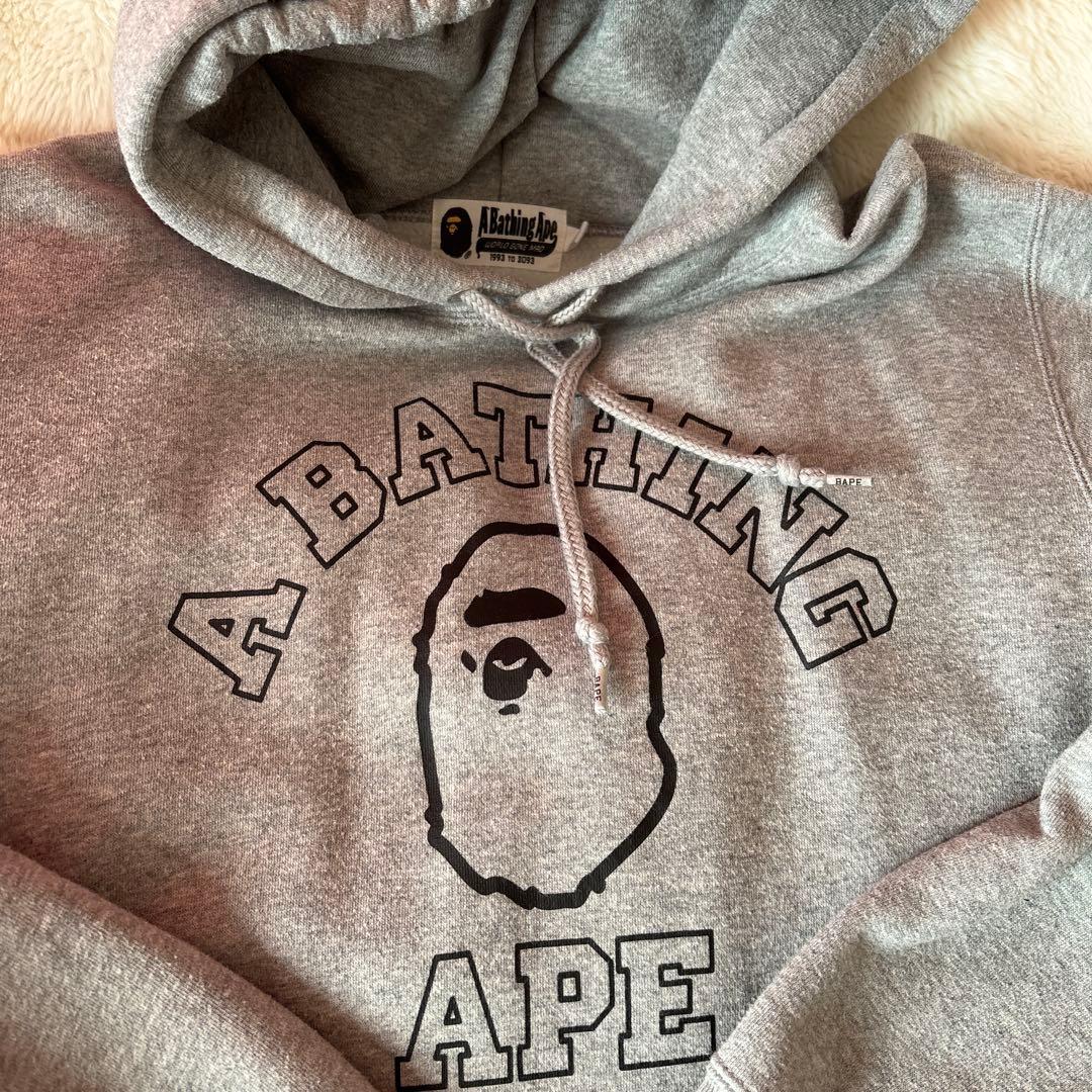 アベイシングエイプ☆モノクロエイプグラフィックパーカー