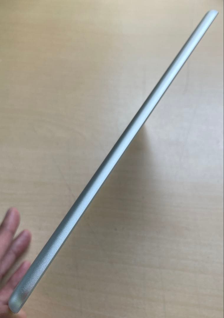 iPad 第6世代　A1893　Wi-Fiモデル　シルバー　32GB 超美品#4