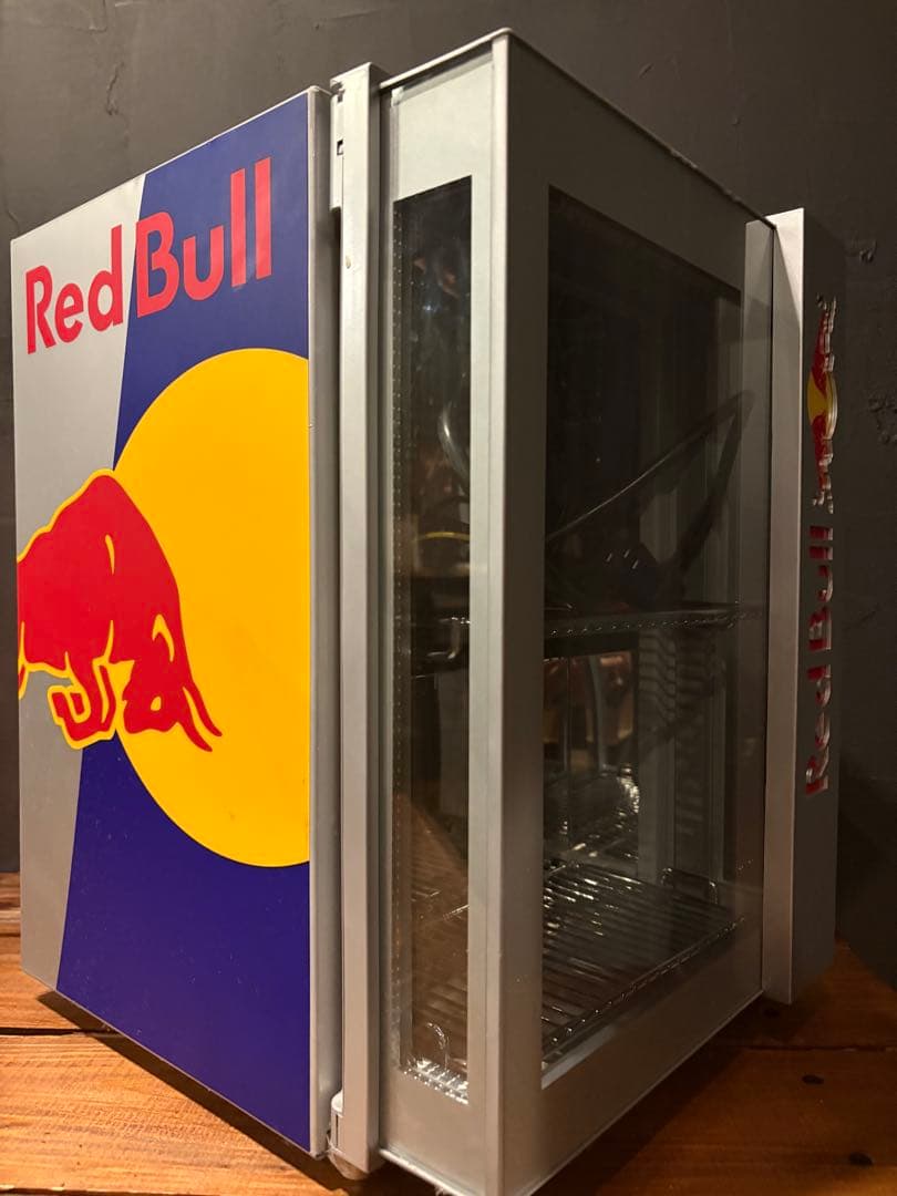 Red Bull 冷蔵庫 ガラス扉付き