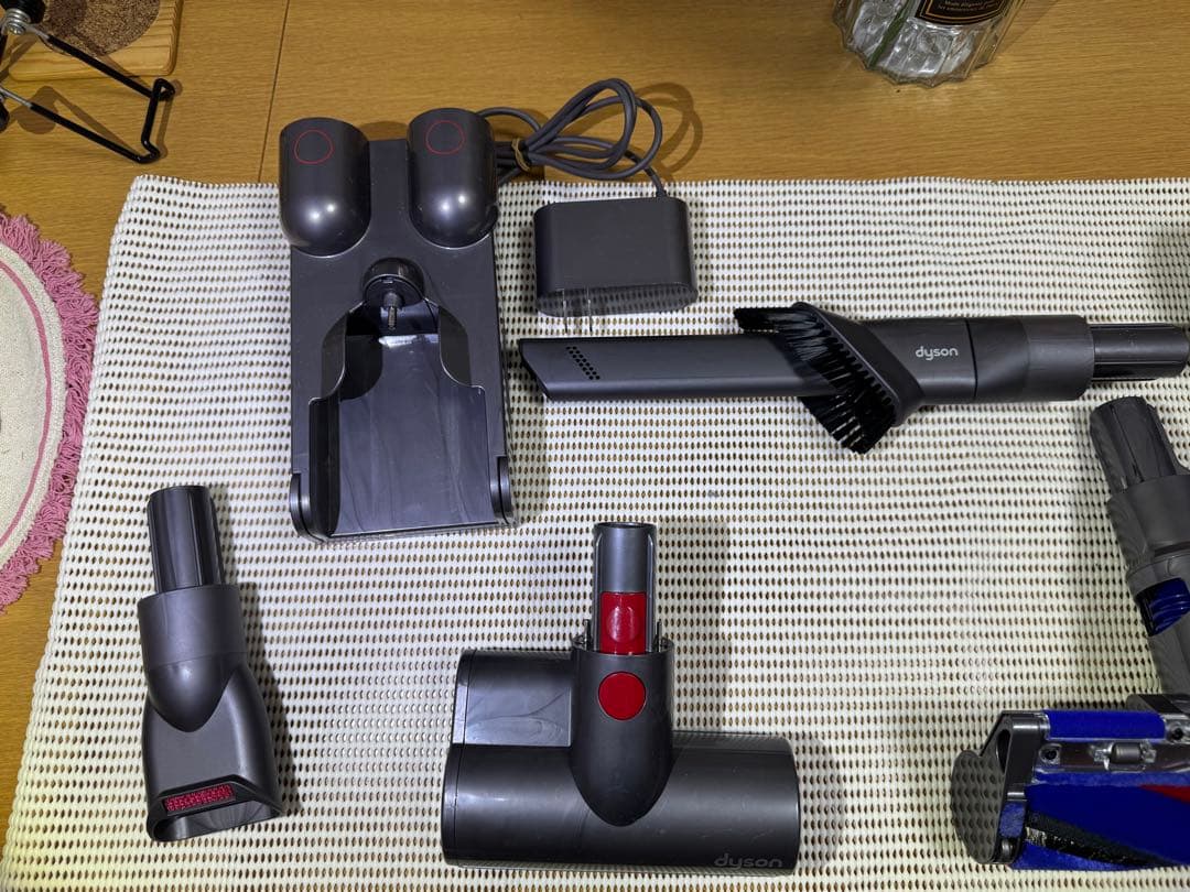 中古　美品　ダイソン　掃除機　SV21 本体　ヘッド　パイプ　[14]