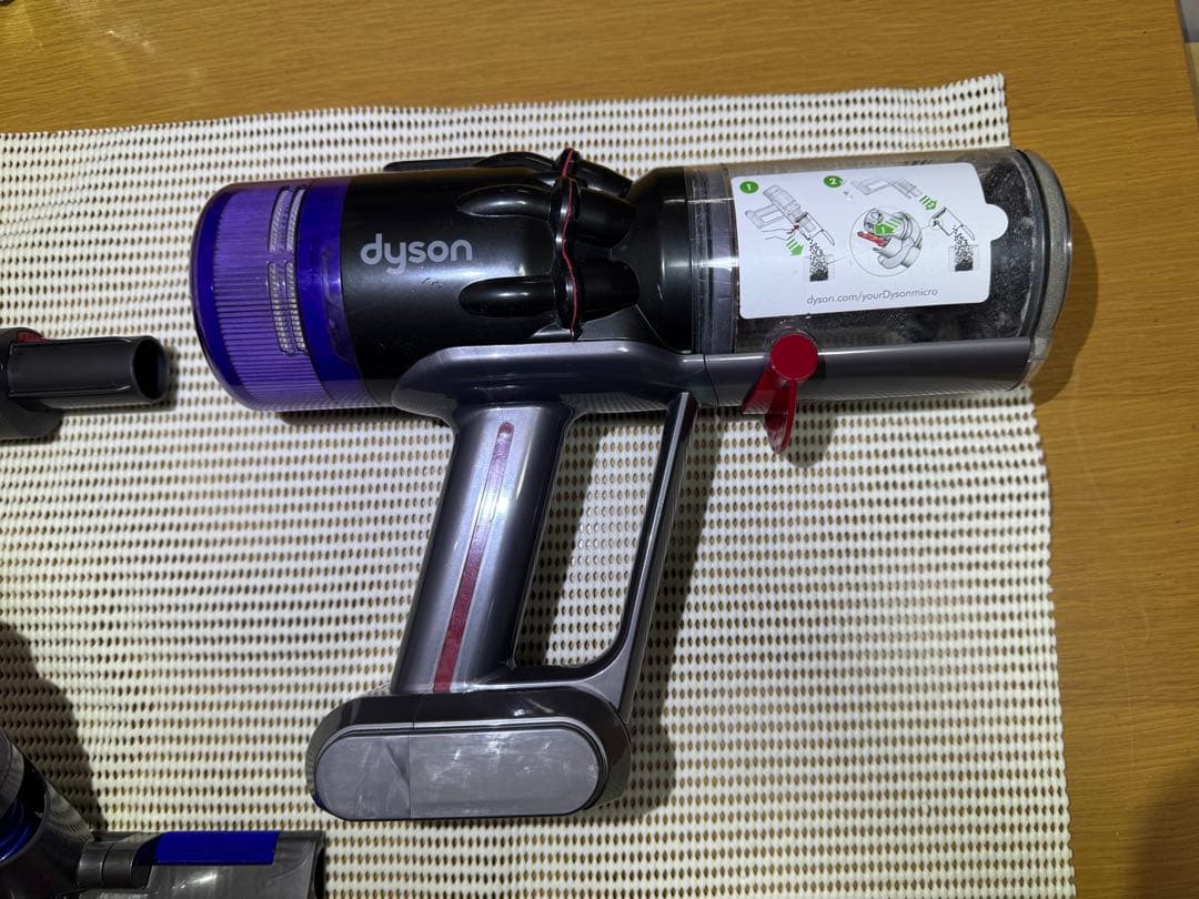 中古　美品　ダイソン　掃除機　SV21 本体　ヘッド　パイプ　[14]