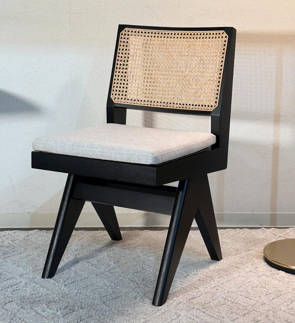 美品■カッシーナ■055キャピトル コンプレックス チェア　ピエール・ジャンヌレ