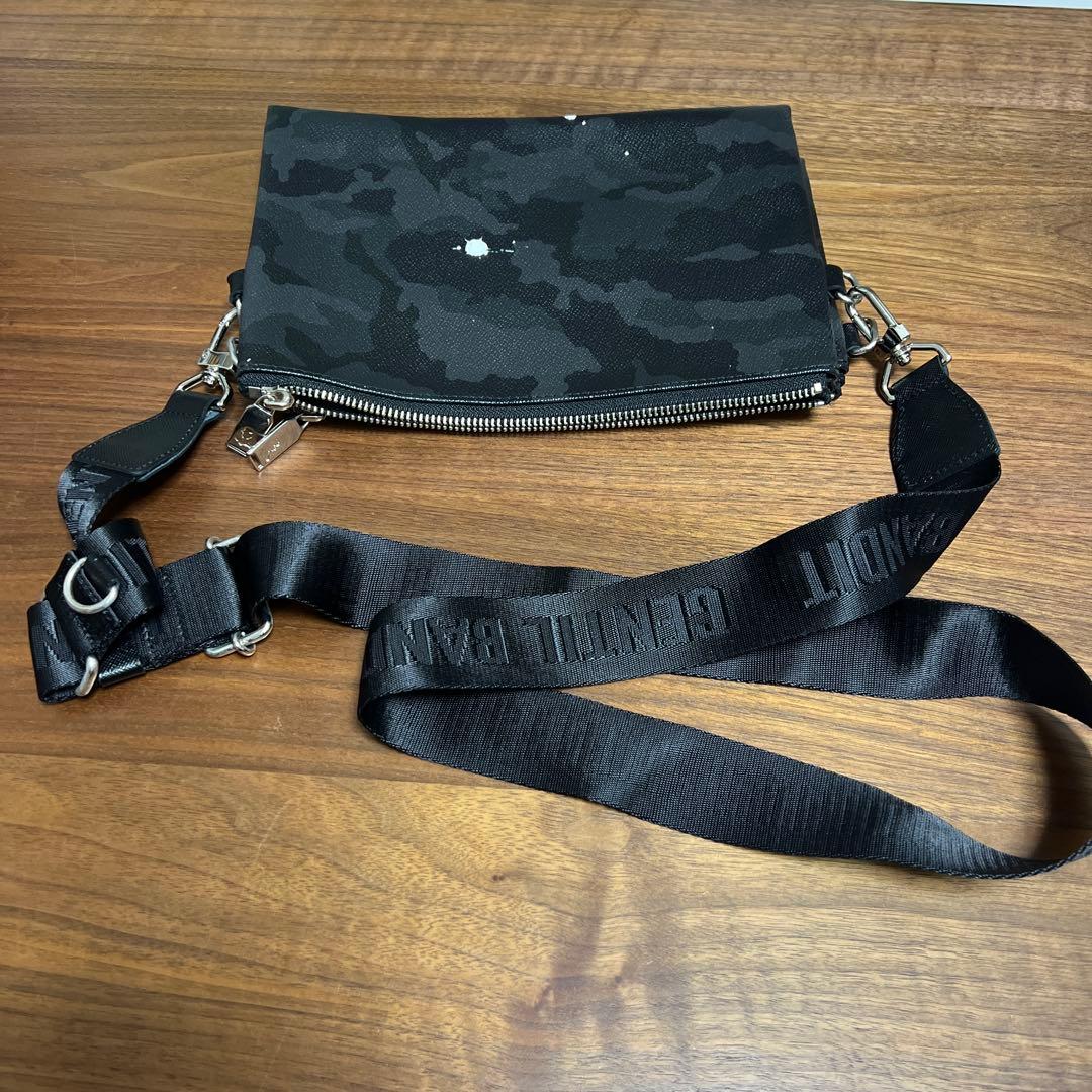 ブラックメッセンジャーバッグ