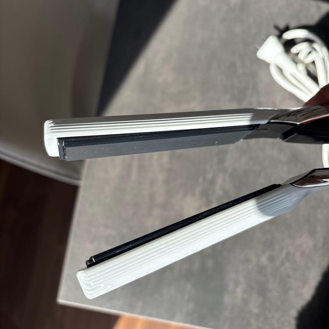 ReFa ストレートヘアアイロン ホワイト　値下げしました。