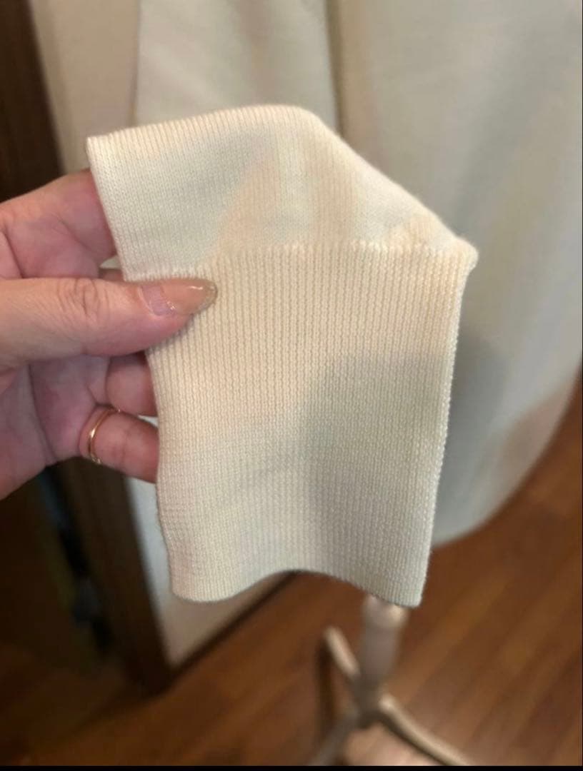 最終値下げ　SACRA サクラ　オフホワイトニット　美品