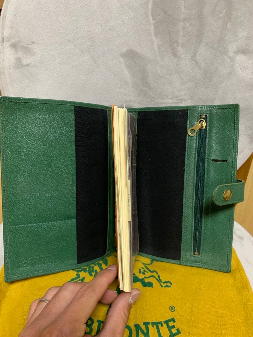 イルビゾンテ　システム手帳