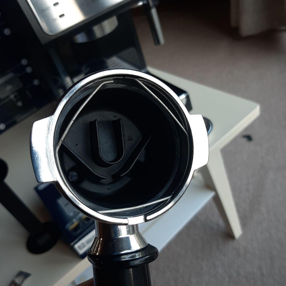 DeLonghi エスプレッソマシン ECP3220J