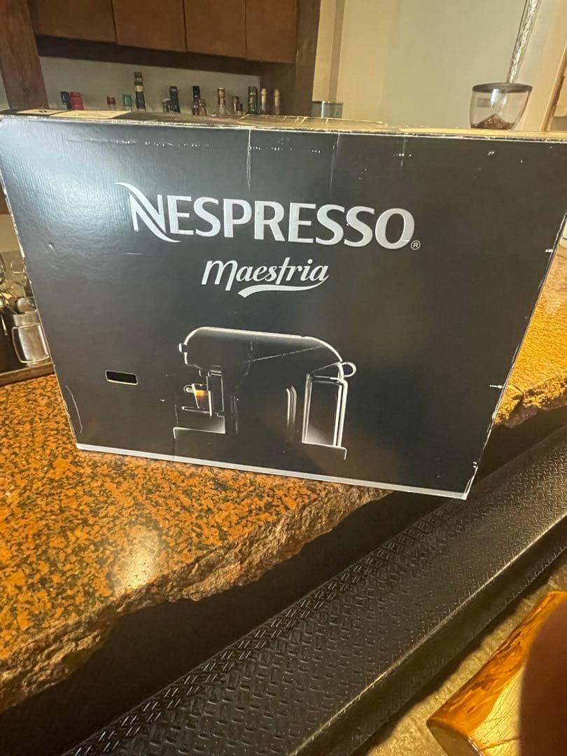 コーヒーメーカー・エスプレッソマシン NESPRESSO maestria