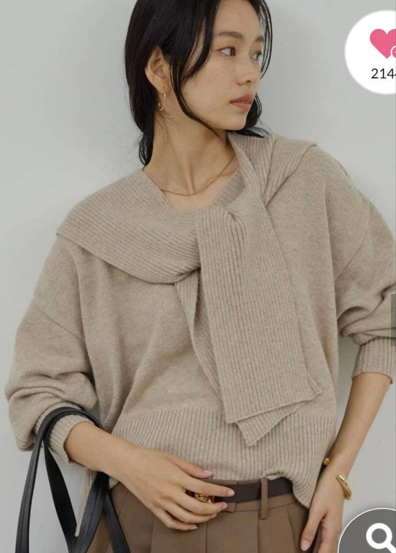 新品未使用 フード付きベージュ長袖ニット MANAKAコラボ