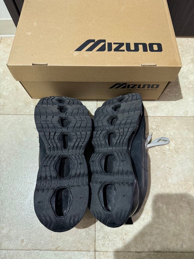 専用MizunoのWave Prophecy Moc 27.5 美品 交換紐付き
