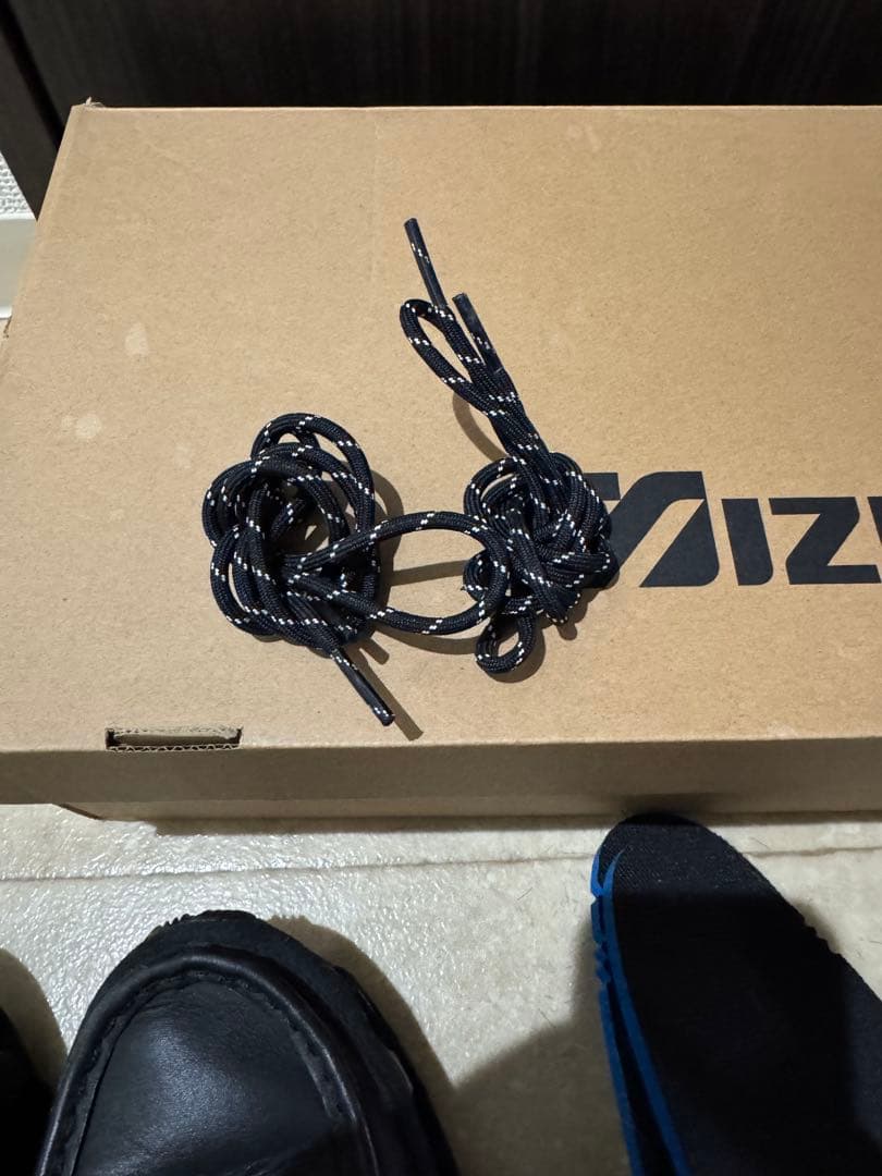 専用MizunoのWave Prophecy Moc 27.5 美品 交換紐付き