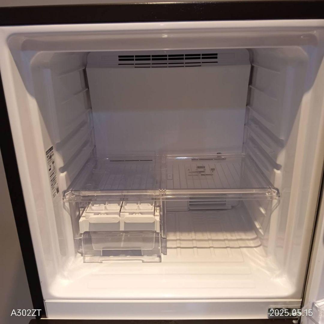 039送料設置無料　東京　神奈川限定配送 SHARP大型冷蔵庫　225L