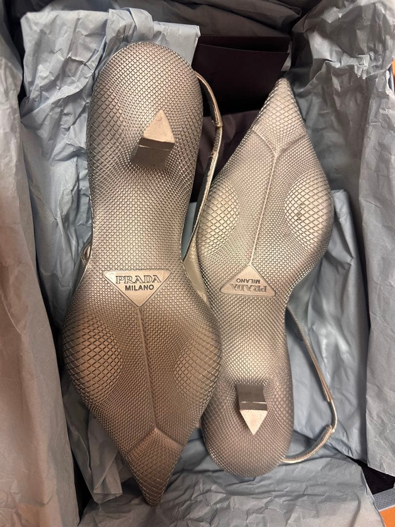 PRADA スリングバッグ パンプス メタリック