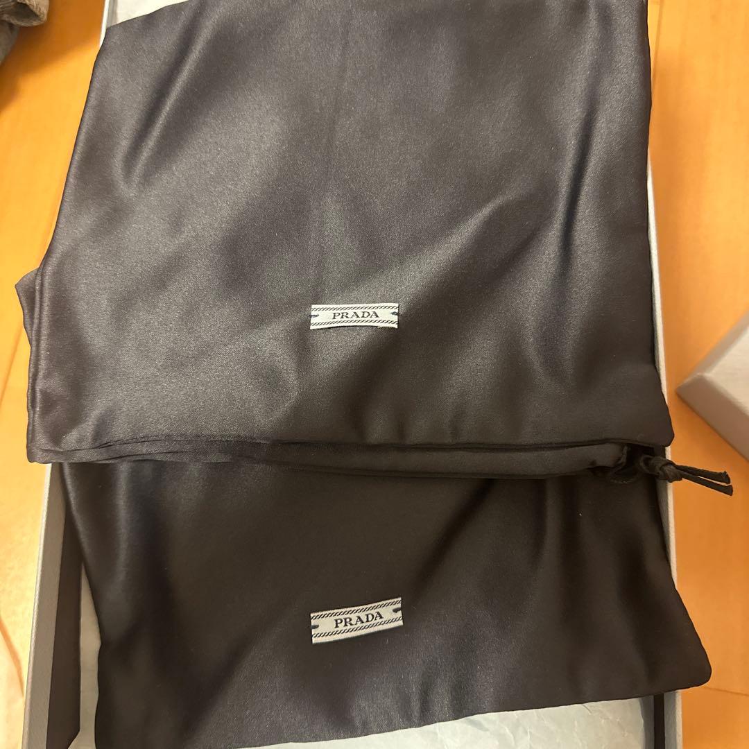 PRADA スリングバッグ パンプス メタリック