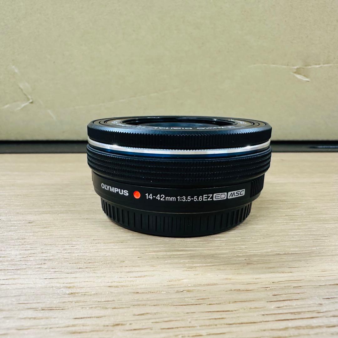 OLYMPUS OM-D E-M10 Mark IV EZ ダブルズームキット