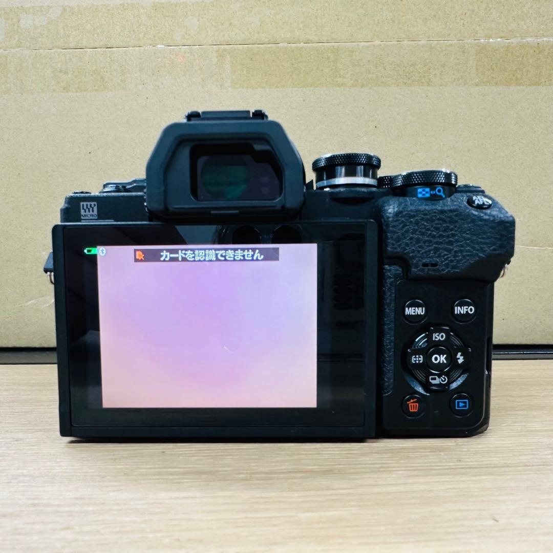 OLYMPUS OM-D E-M10 Mark IV EZ ダブルズームキット