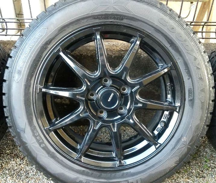 15インチ ブラック スポークホイール スタッドレスタイヤの4本セット