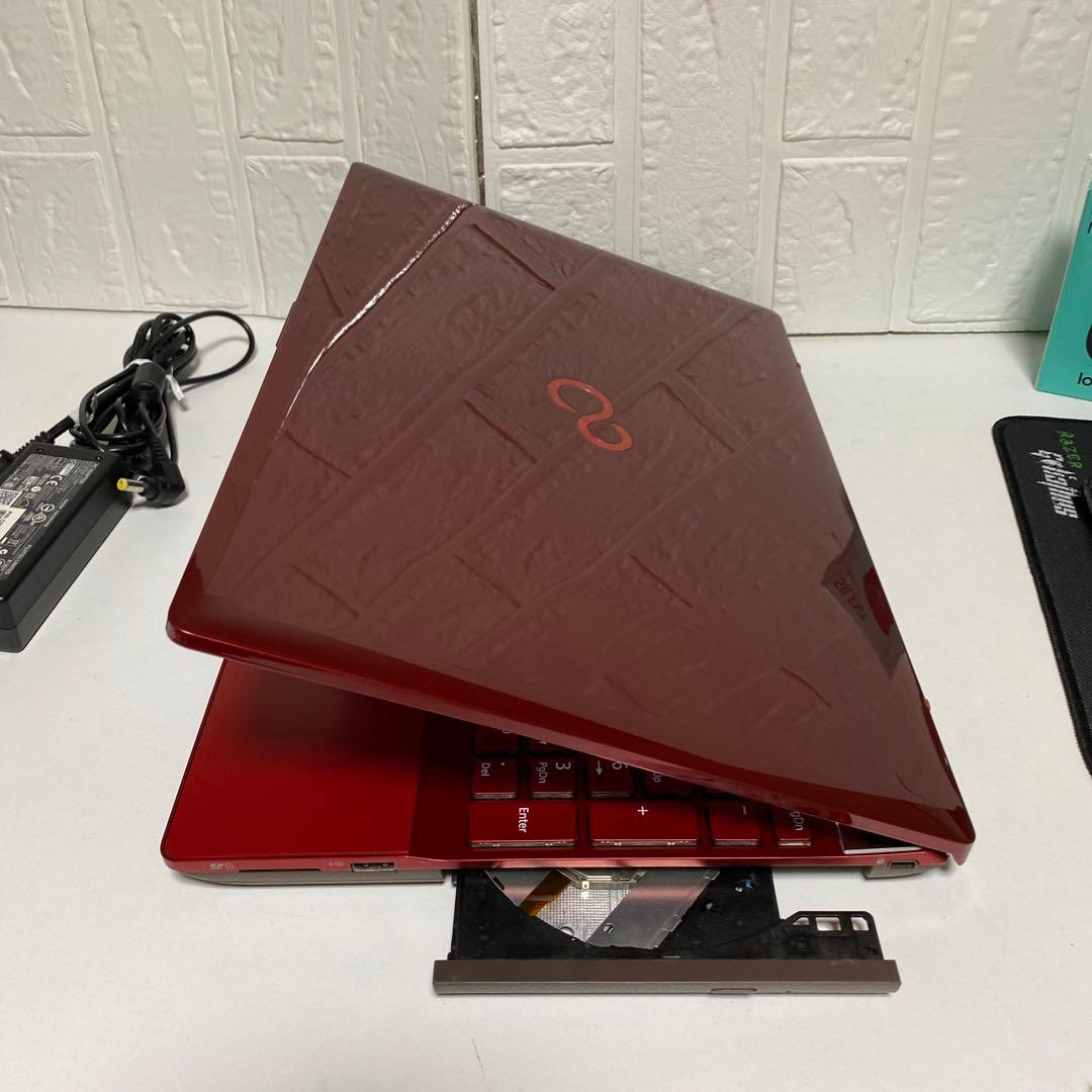 Windows11 オフィス入りCore i7 SSD 512GB 美品　富士通