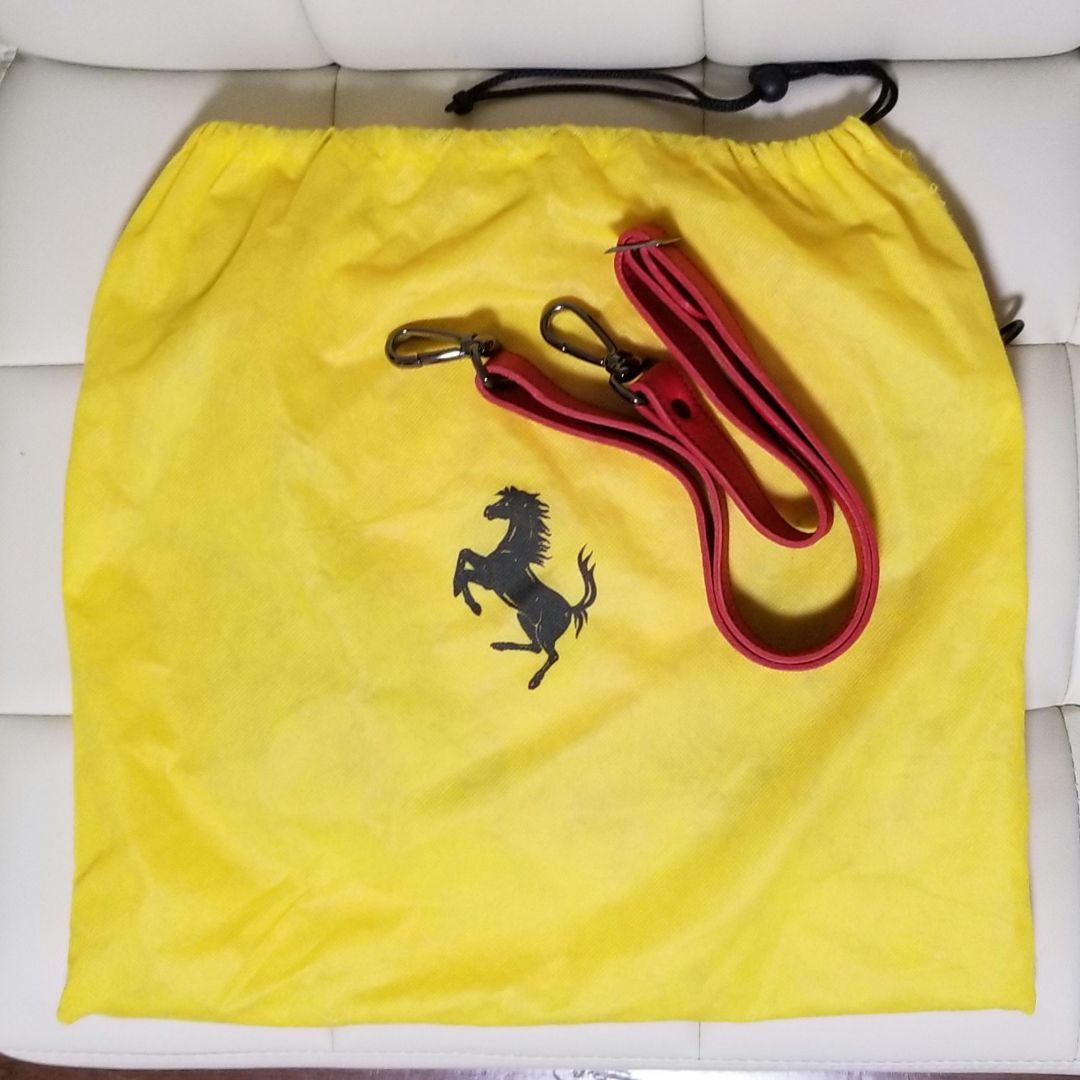 フェラーリ　ノートパソコン/タブレット用キャリアバッグ　ストラップ付き　本革