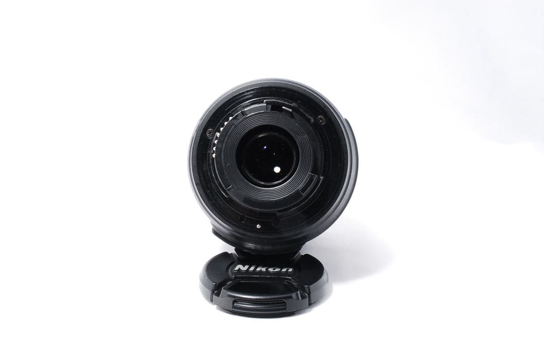 持ち歩き楽々❤️Nikon D3000❤️軽量ボディ✨一眼レフカメラ