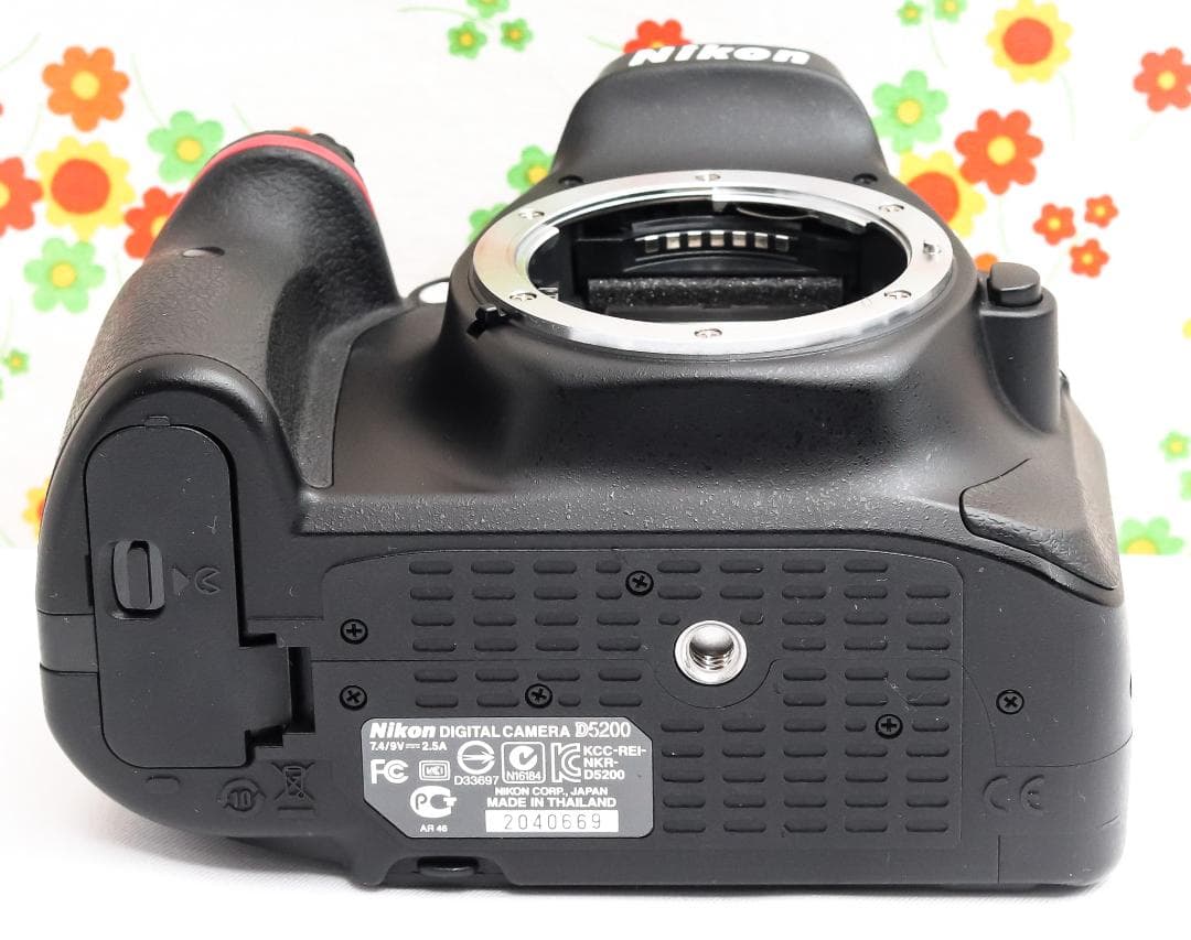 ニコン Nikon D5200☆初心者に最適☆スマホ転送可☆動画撮影可！