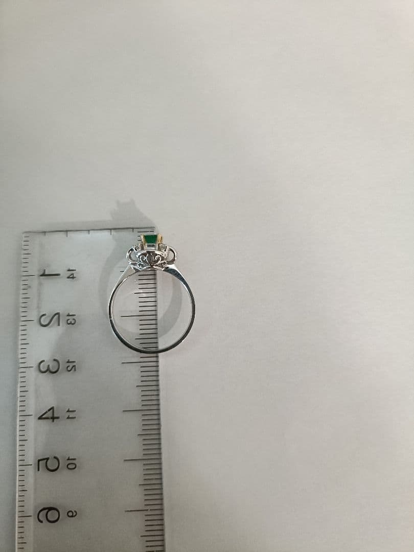 セ*E様 エメラルドリング K18 WG 指輪