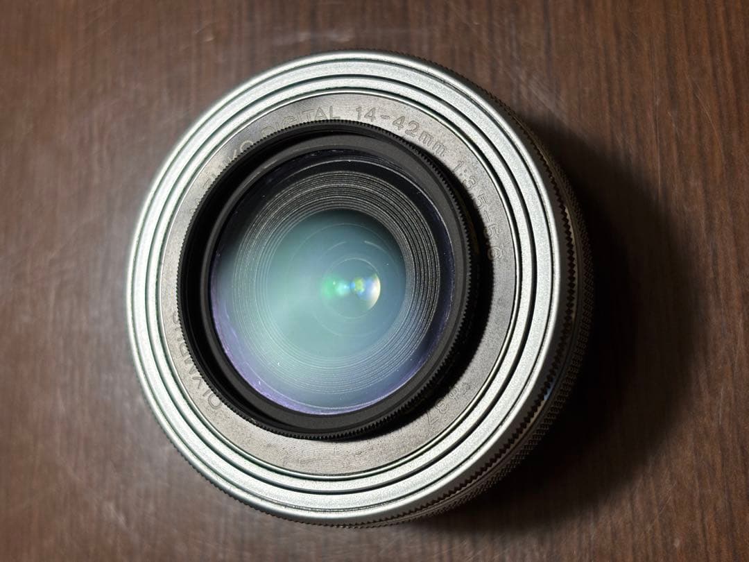 オリンパス OM-D E-M10 Mark III EZダブルズーム 液晶割れ有