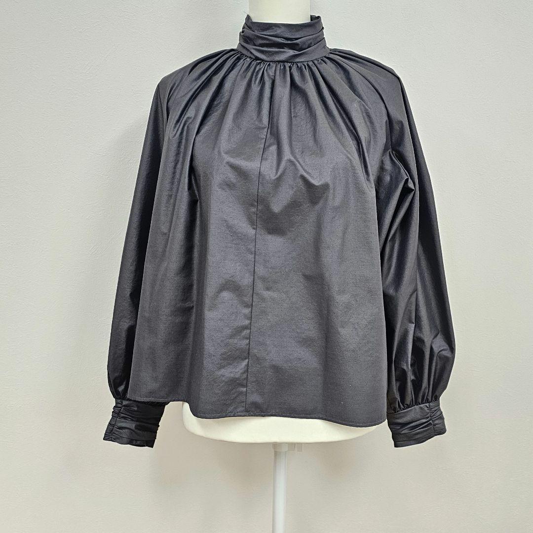 アニュアンス anuans ギャザーディテールデザインブラウス　チャコールグレー