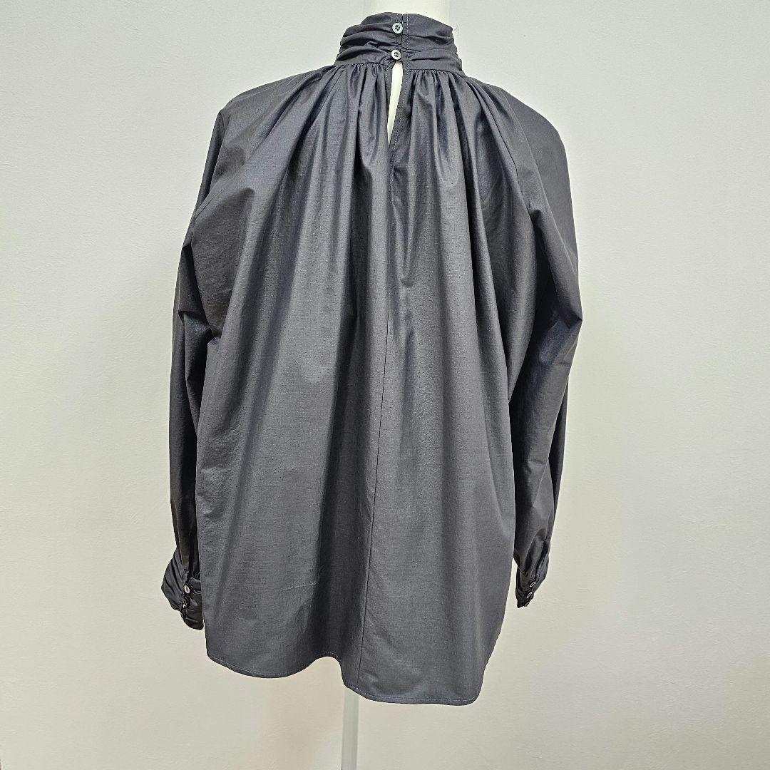 アニュアンス anuans ギャザーディテールデザインブラウス　チャコールグレー