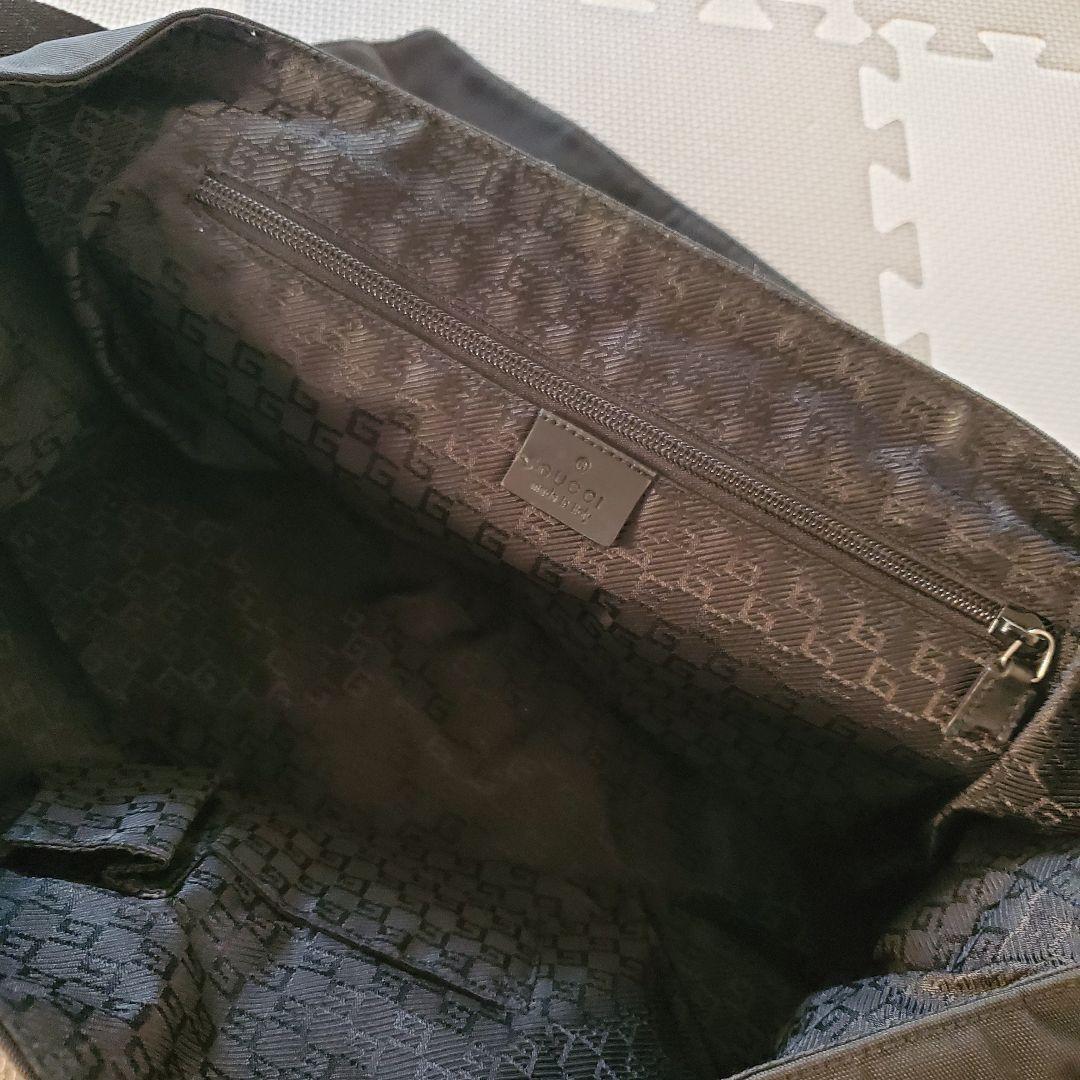 GUCCI　グッチ　ショルダーバッグ　斜め掛け　ナイロン