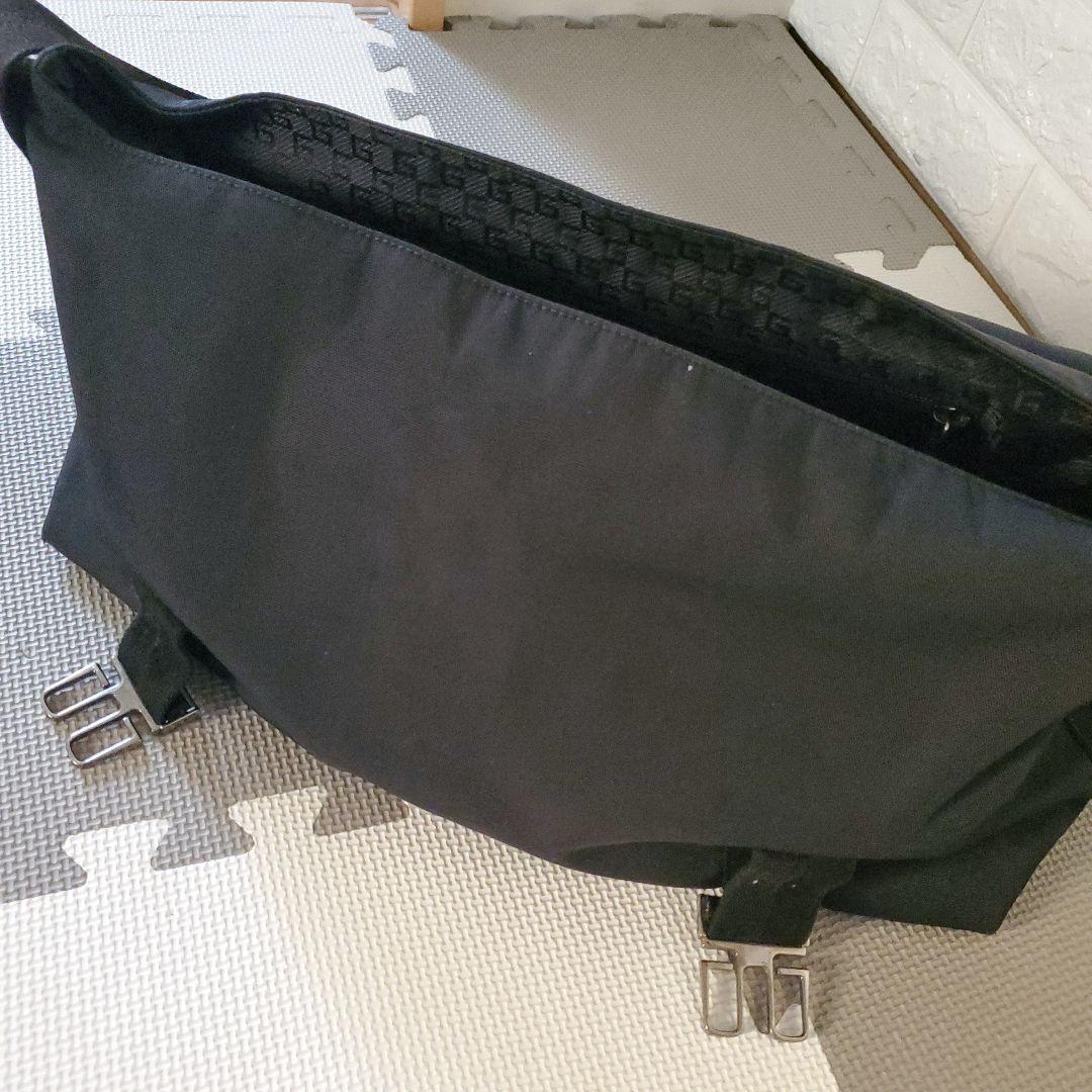 GUCCI　グッチ　ショルダーバッグ　斜め掛け　ナイロン