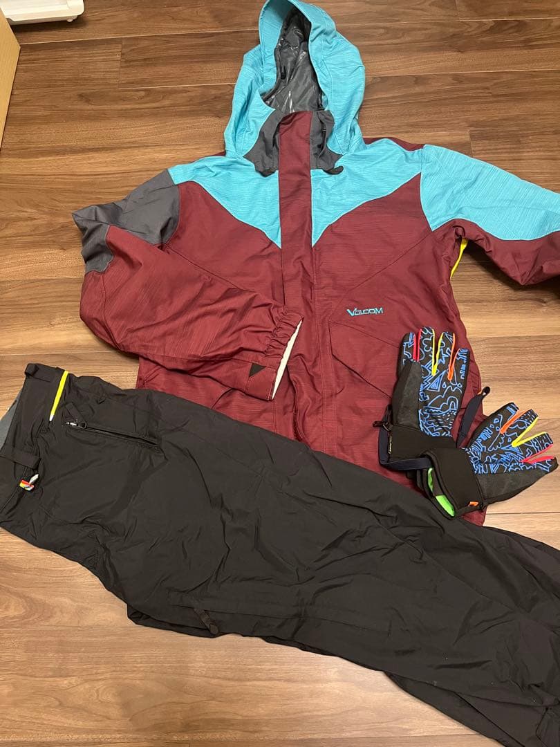 値下げ！Volcom スノーボードウェアセット Mサイズ