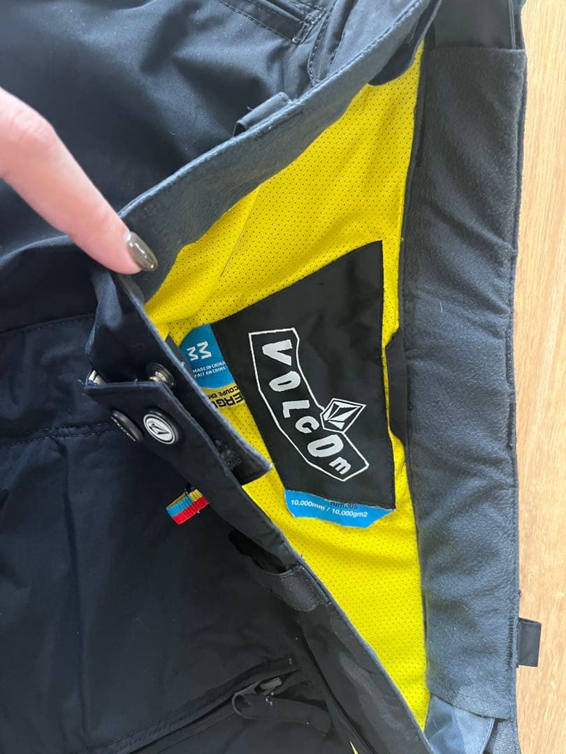 値下げ！Volcom スノーボードウェアセット Mサイズ